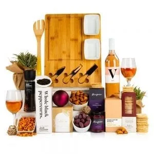 Impress Your New Clients with a Welcome Gift Hamper